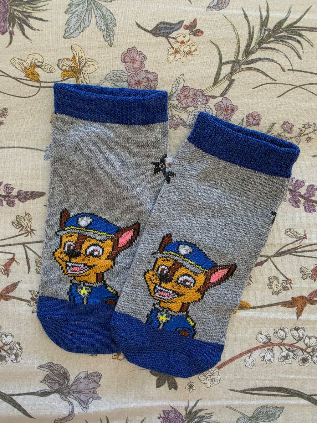 Chaussettes enfants: Paw-Patrol-Füsslinge Gr. 31-34 – D'occasion à Zürich par Pemberleys
