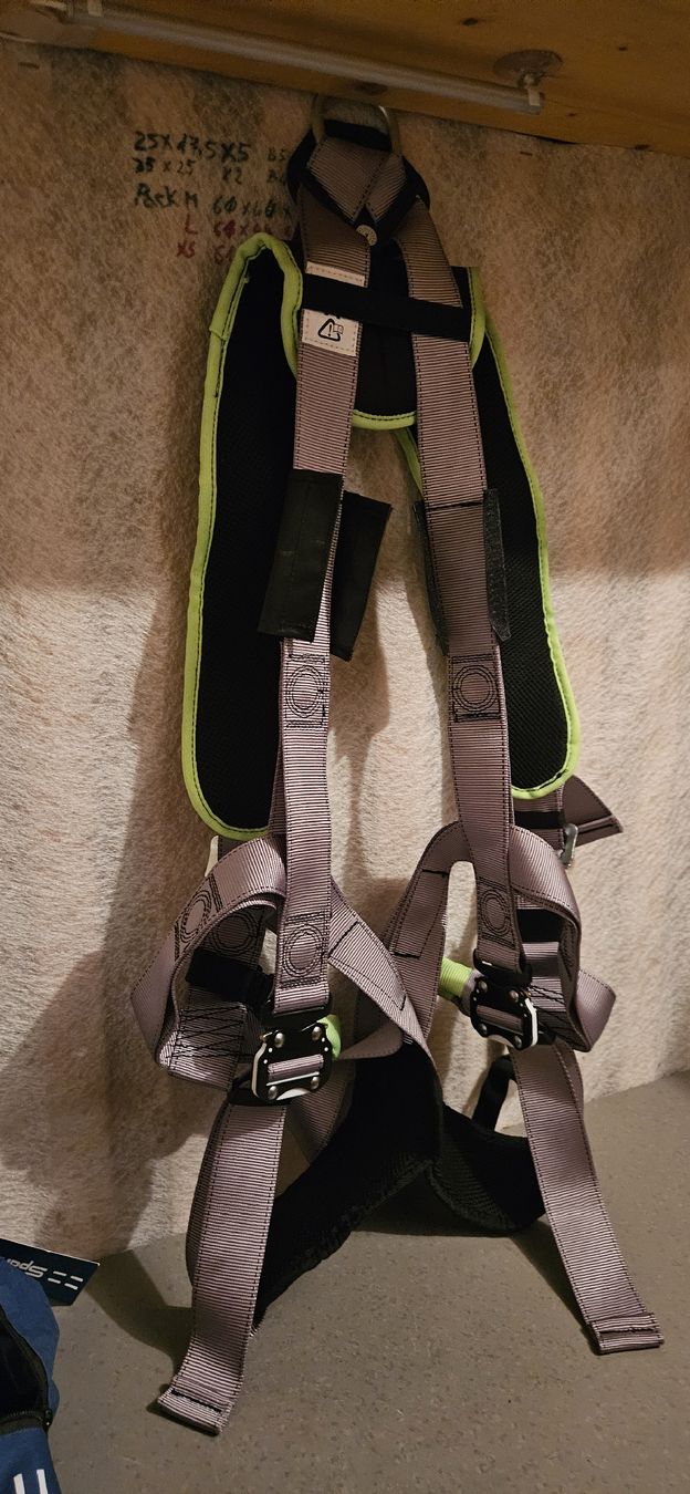 Petzl Attrezzatura di sicurezza: SpanSet Auffanggurt Sentinel II L-XL  – Nuovo e nell'imballaggio originale da Baar venduto da Vel...Baar45 3