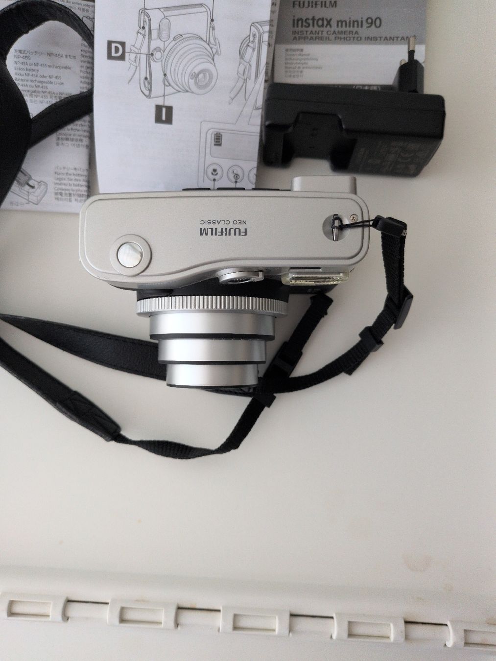 Fujifilm Fotocamera: Fujifilm Instax mini 90 polaroid camera – Usato da Aubonne venduto da MVMT89 1