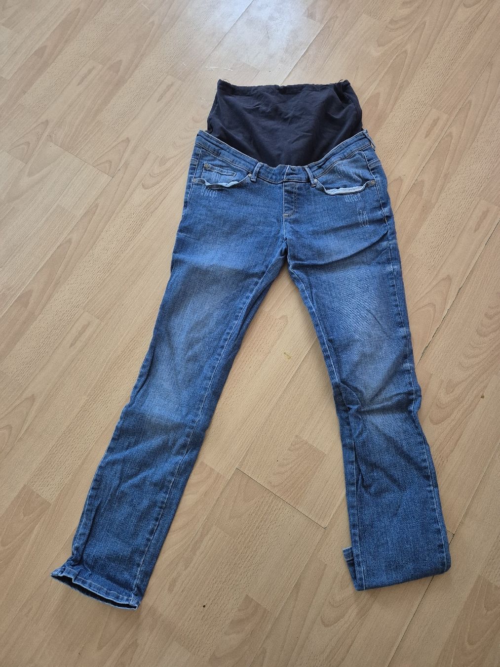Jeans: Umstandsjeans, hellblau, Grösse 36, bequem – Usato da wilchingen venduto da Wdavos
