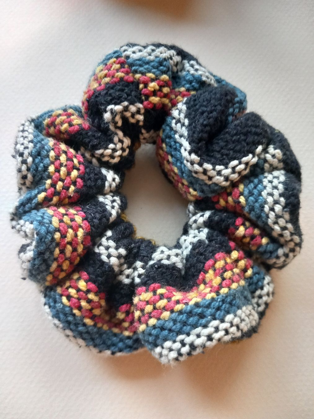 Haarschmuck: Lot de 3 chouchous multicolores – Neu (gemäss Beschreibung) aus Faoug von per_kp6r 1