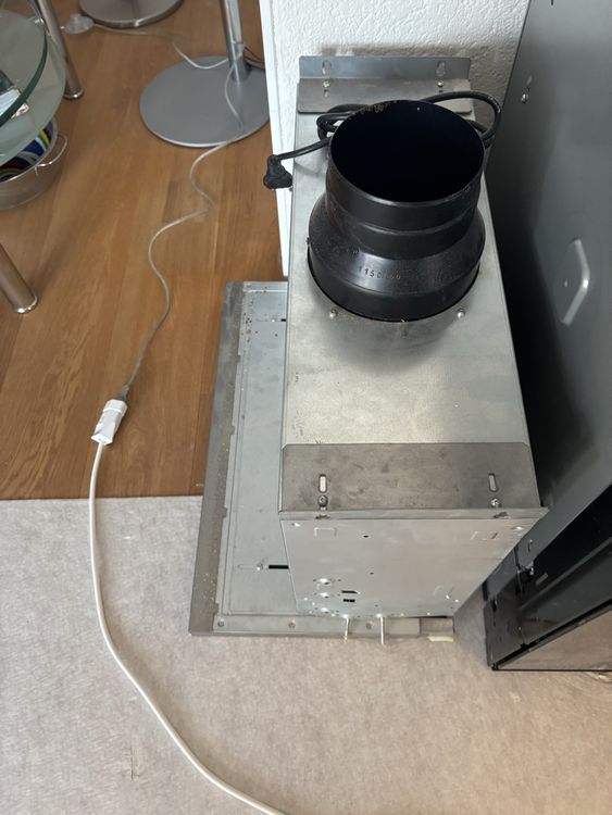 V-Zug Hottes de ventilation: VZug Dunstabzug DFSG5 – D'occasion à Au ZH par awigram 1