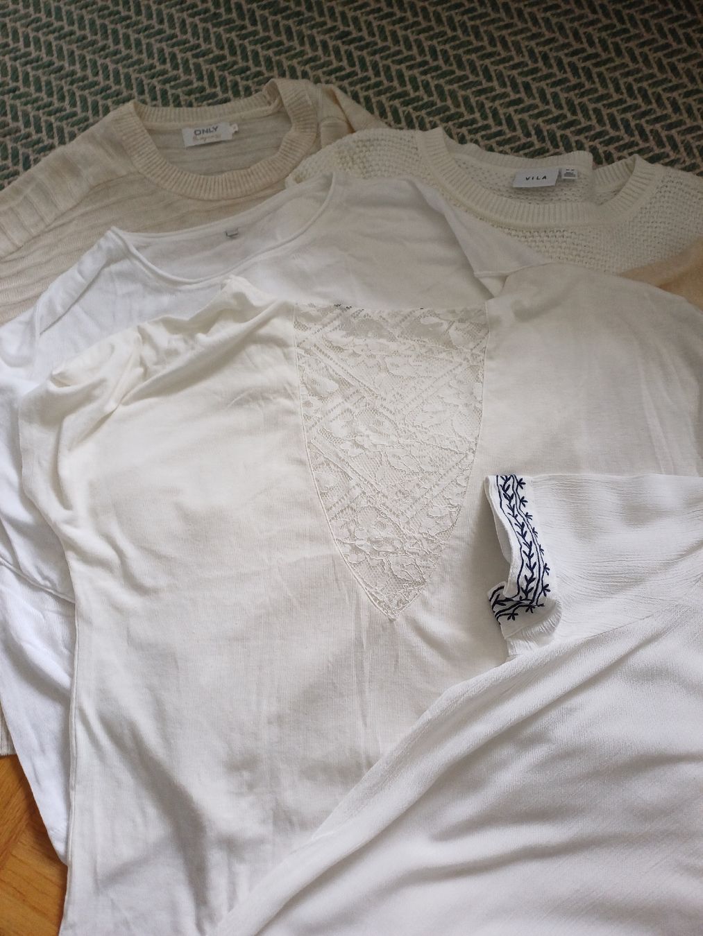 Lotti di vestiti: Kleiderpaket weiss / creme Gr. M – Nuovo (secondo la descrizione) da Biel/Bienne venduto da Tammys 6