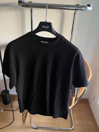 Schwarzes Zara T-Shirt, Grösse M, Top Zustand.