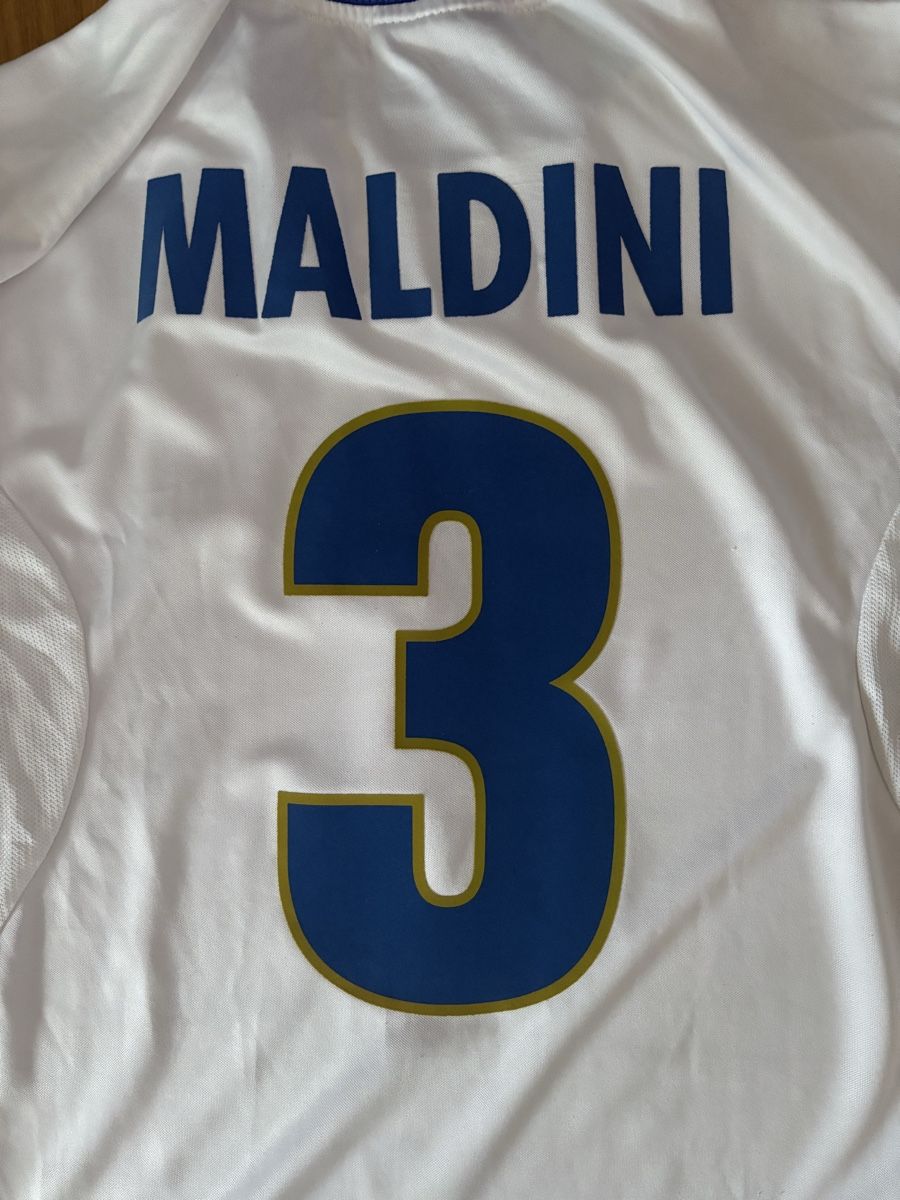 Nike Canottiere & Pantaloni: Italien Trikot Maldini – Usato da Zürich venduto da ChampShirts 3