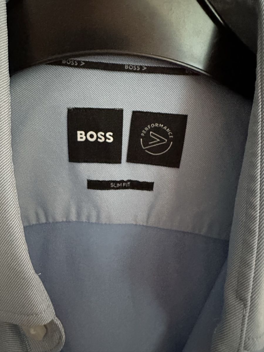 Hugo Boss Chemises: Herren Hemden BOSS Slim Fit – D'occasion à Schlieren par James1010 1
