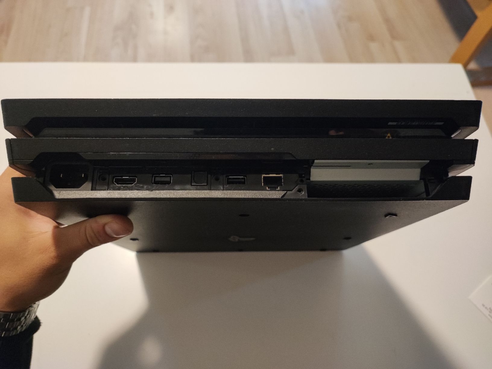 Sony Console: Sony PlayStation 4 Pro  Ersatzteile – Difettoso da Elsau venduto da kap_pdr8 1