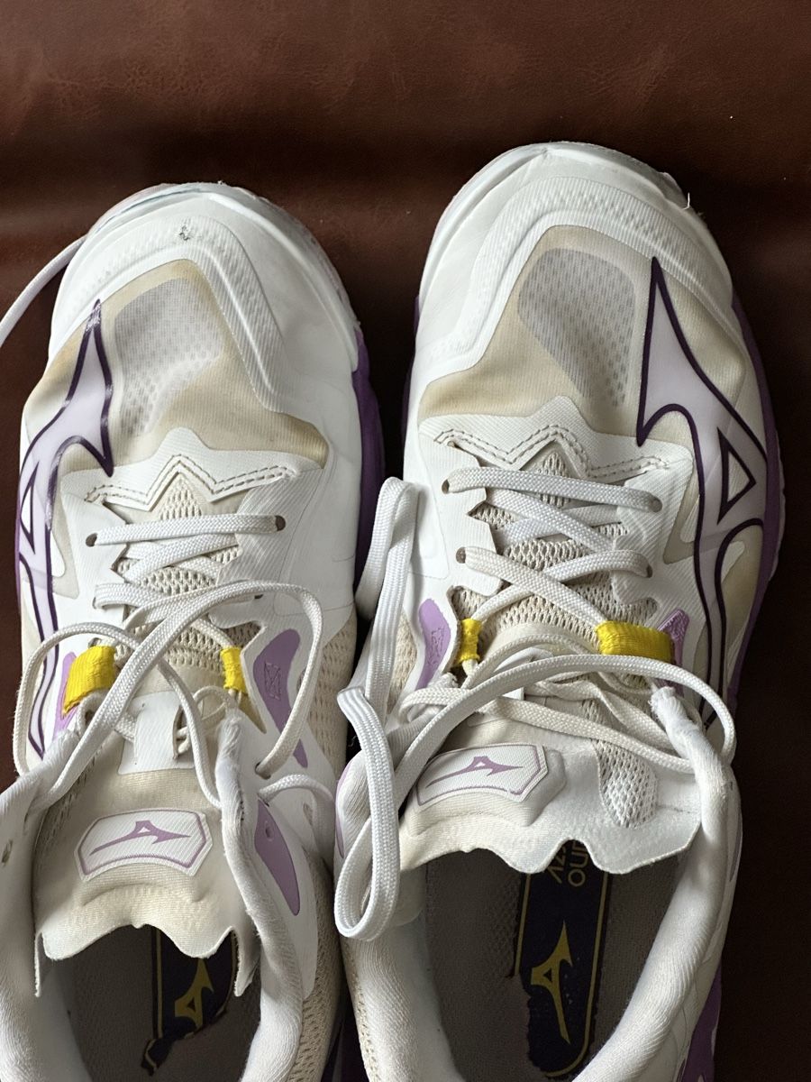 Mizuno Scarpe da donna: Volleyballschuhe gr. 41 – Usato da Aesch BL venduto da ili23_yg5k 3