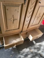 Bauernschrank, Holzschrank, Massivholzschrank