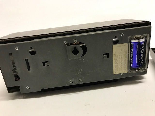 Uhren: Wand-oder Tischuhr Klappzahlenuhr Vedette 70er braun – Gebraucht aus Zürich von gigimai67 4