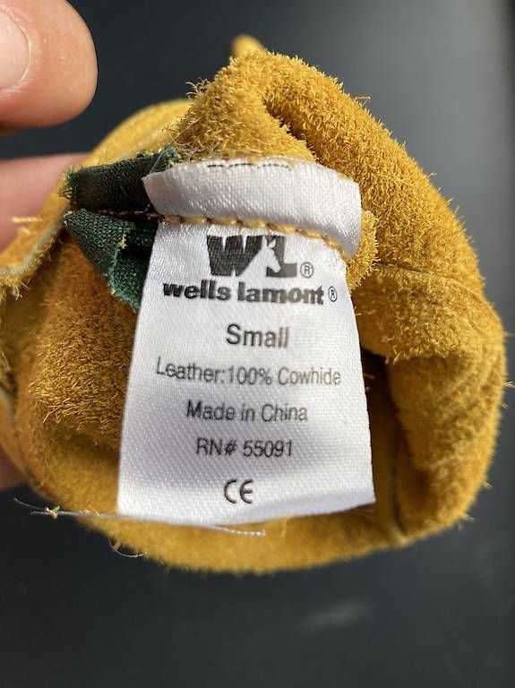 Guanti & manicotti: Lederhandschuhe Wells Lamont – Usato da Hämikon venduto da autiva 4