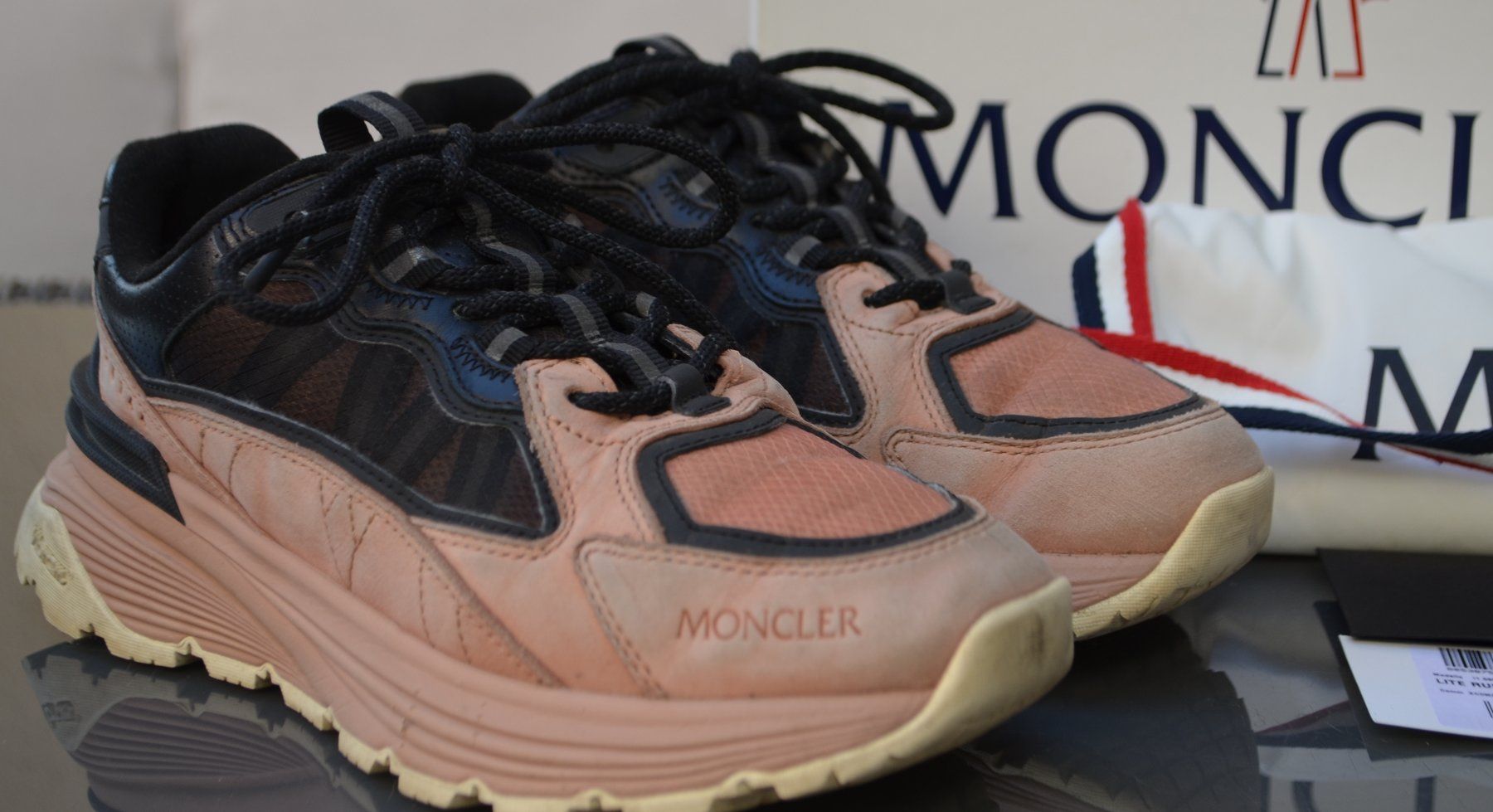 Moncler Scarpe da donna: Moncler Lite Runner Trainers Sneakers 38,5 – Usato da Collonges venduto da Auganien 3