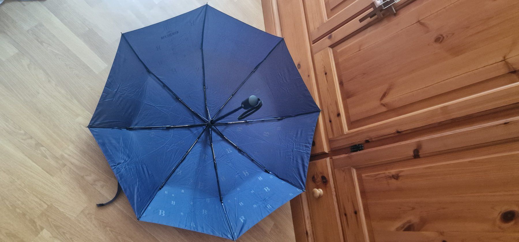Ombrelli: Parapluie Bucherer – Nuovo e nell'imballaggio originale da Vernier venduto da dyl_8v8k 2