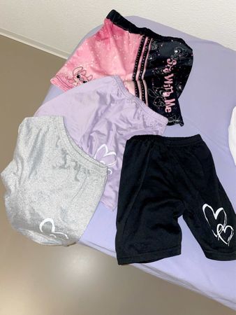 Kurze Hosen Set 4 Stück verschiedene Farben guter Zustand