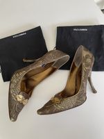 Dolce & Gabbana Gold Brocade Fabric Pointed Toe Taille-40