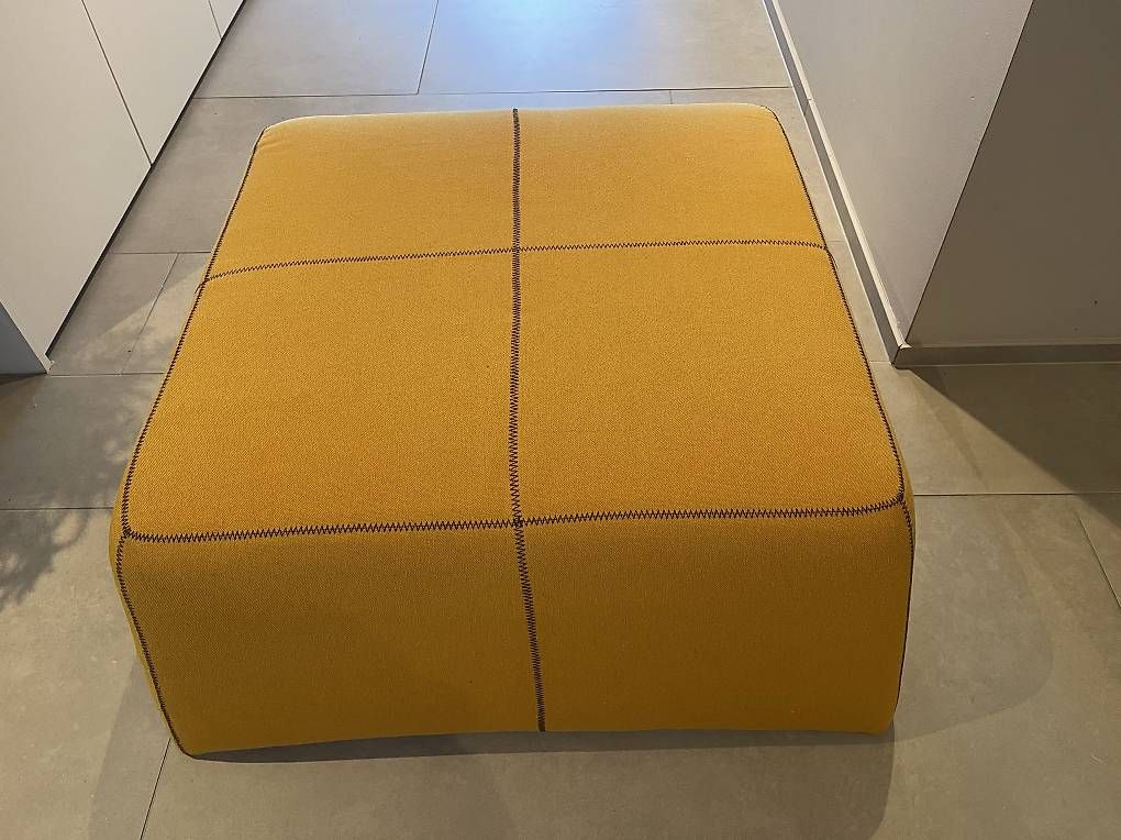 Sgabelli: Ottomane / Fusshocker / Pouf – Usato da Thalwil venduto da Suleigl