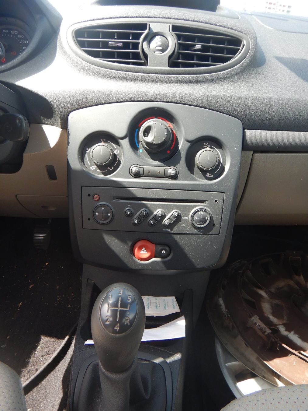 Renault Autos: Renault Clio 1.4 16V – Gebraucht aus Fribourg von OFAIL 6