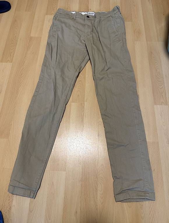 Pantaloni: Jack und Jones Chino Hosen – Usato da Alchenflüh venduto da selina077
