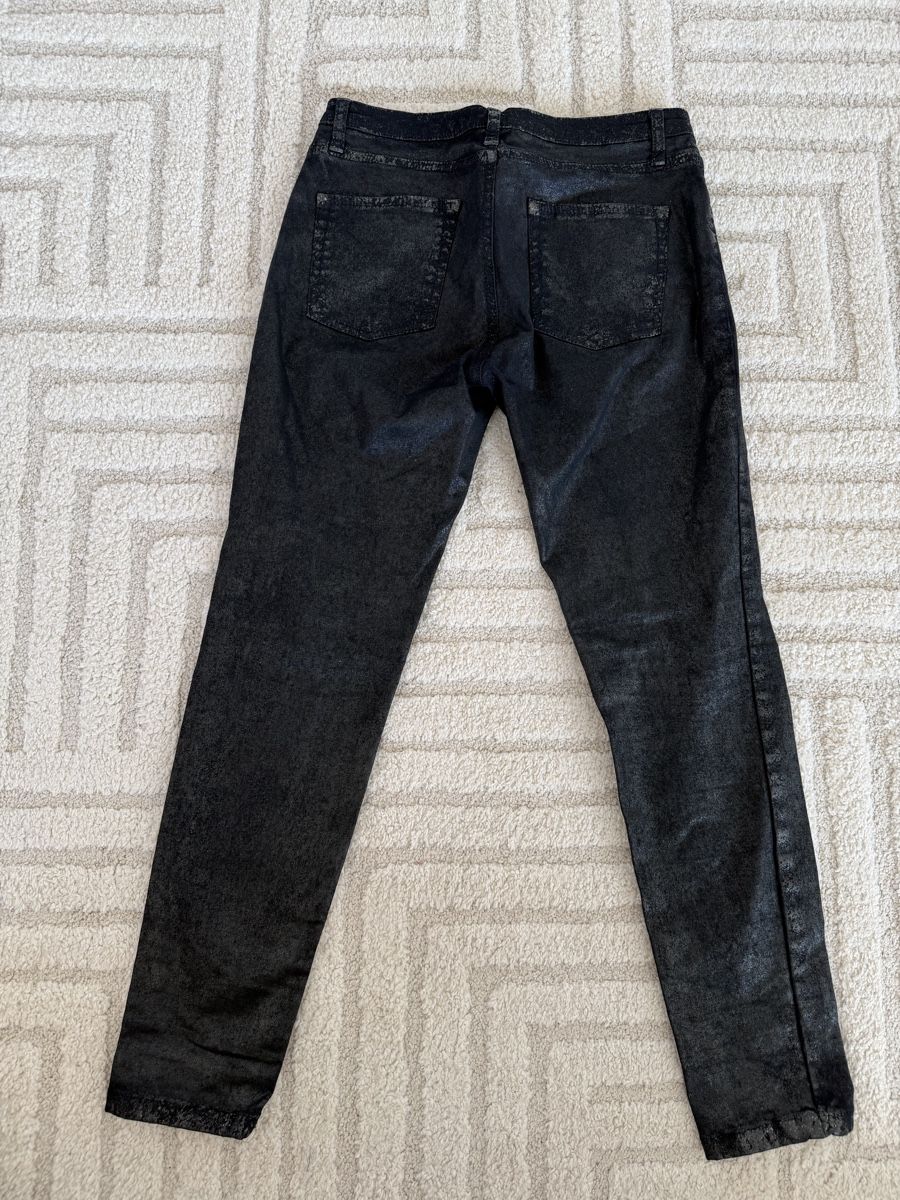 Jeans: Glossy Dark Wash Denim Jeans, Size 8 – Gebraucht aus Erlenbach ZH von Ma.Pi 3