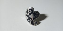 Silber 925 Ring mit Herze zu Nile Odd Molly Free People
