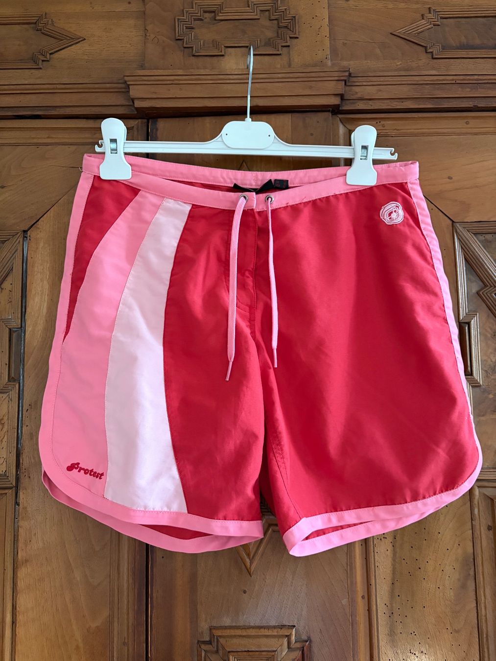 Protest Pantaloni: VINTAGE PROTEST Shorts  Gr. M – Usato da Interlaken venduto da Bona55