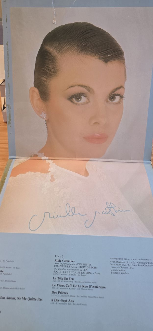 Dischi in vinile: Mireille Mathieu - Mille colombes, Poor,G – Usato da Yvonand venduto da RF-VINYL 3