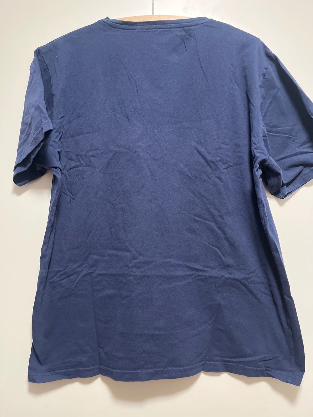T-shirt: T-Shirt SMOG Basic Regular Fit Blau V-Ausschnitt XL – Usato da Hinterkappelen venduto da Kim1992 2