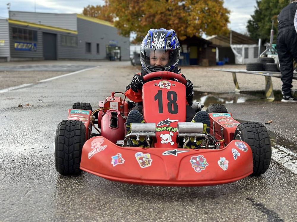 Go-Kart: À vendre Karting enfant avec  moteur Comer 60cm3 – Usato da Evionnaz venduto da axe_xdc9 3