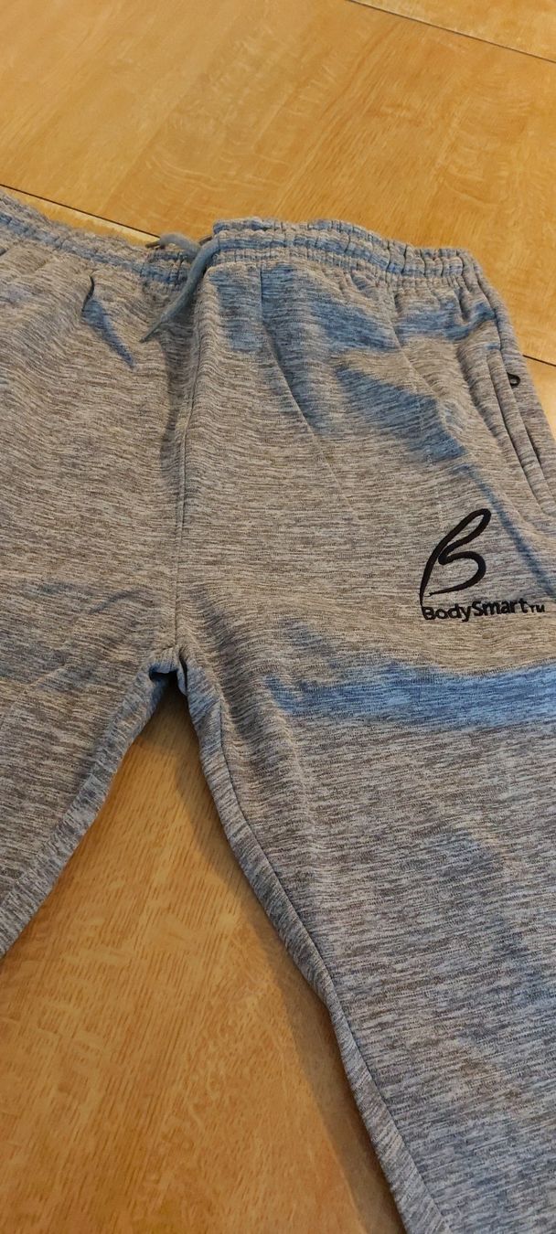 Pantaloni: Jogginghose der Marke BODYSMART sehr bequem – Nuovo e nell'imballaggio originale da Pfaffnau venduto da hei_9l9h