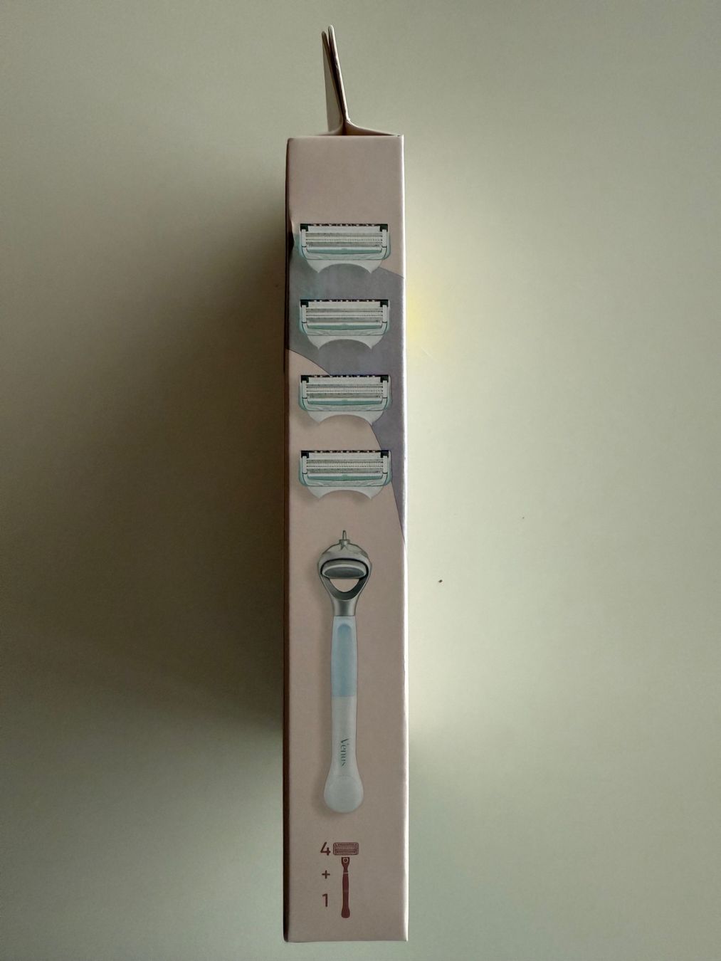 Gillette Rasoi & Lamette da barba: Gillette Venus pour la zone intime, 5 pcs – Nuovo e nell'imballaggio originale da St-Gingolph venduto da GoldenKeys 1