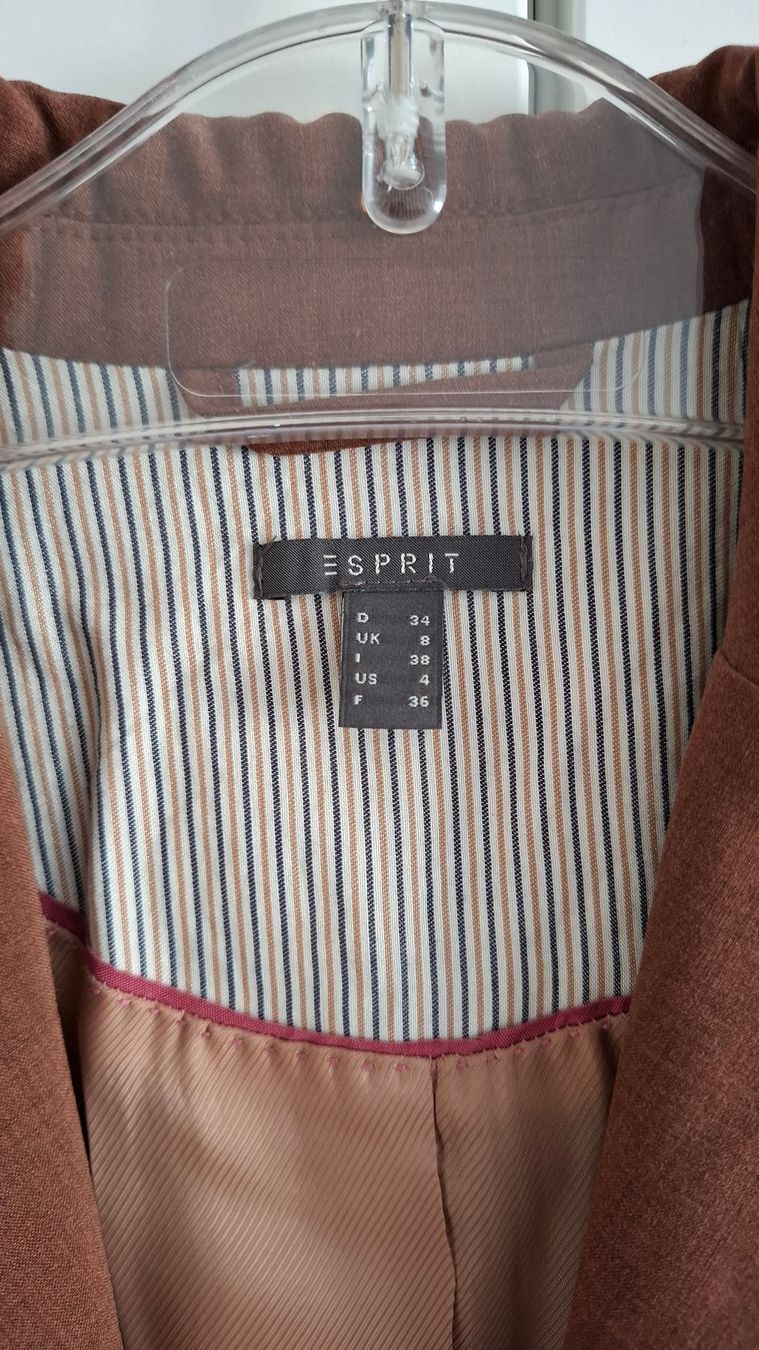 Esprit Ensembles & Tailleurs: Esprit Blazer - Grösse 34 – Neuf (Voir description) à Rickenbach b. Wil par Beautiful.Things 1