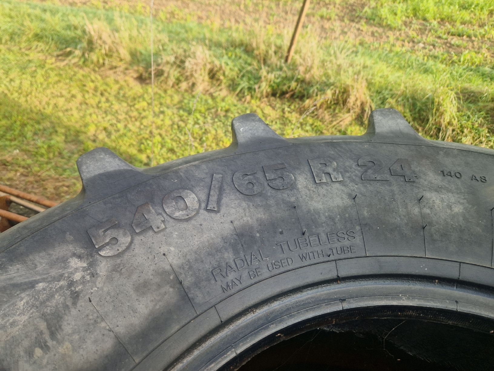 Trattori: Traktorreifen 540/65R24 – Usato da Frauenfeld venduto da HilzingerAG 2