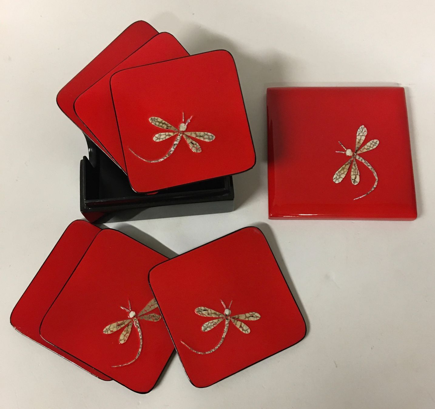Sottobicchieri: Set von 6 Untersetzern & Box mit Libellenmotiv – Nuovo (secondo la descrizione) da Olten venduto da ELHANDEL 2