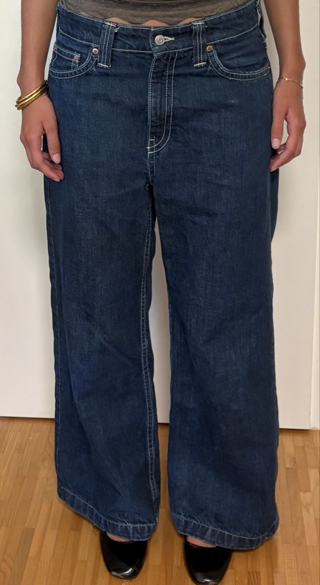 Weekday Jeans: Weekday Baggy Jeans - Size 28 – D'occasion à Pully par luc_9sgk