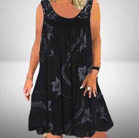 🖤☀️ Entdecke das perfekte Sommerkleid! 👗💫