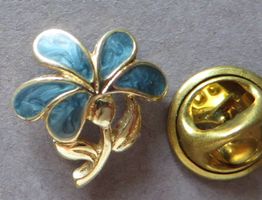 PIN, GOLDIGE BLUME MIT EMAILLE, SCHMUCK-PIN