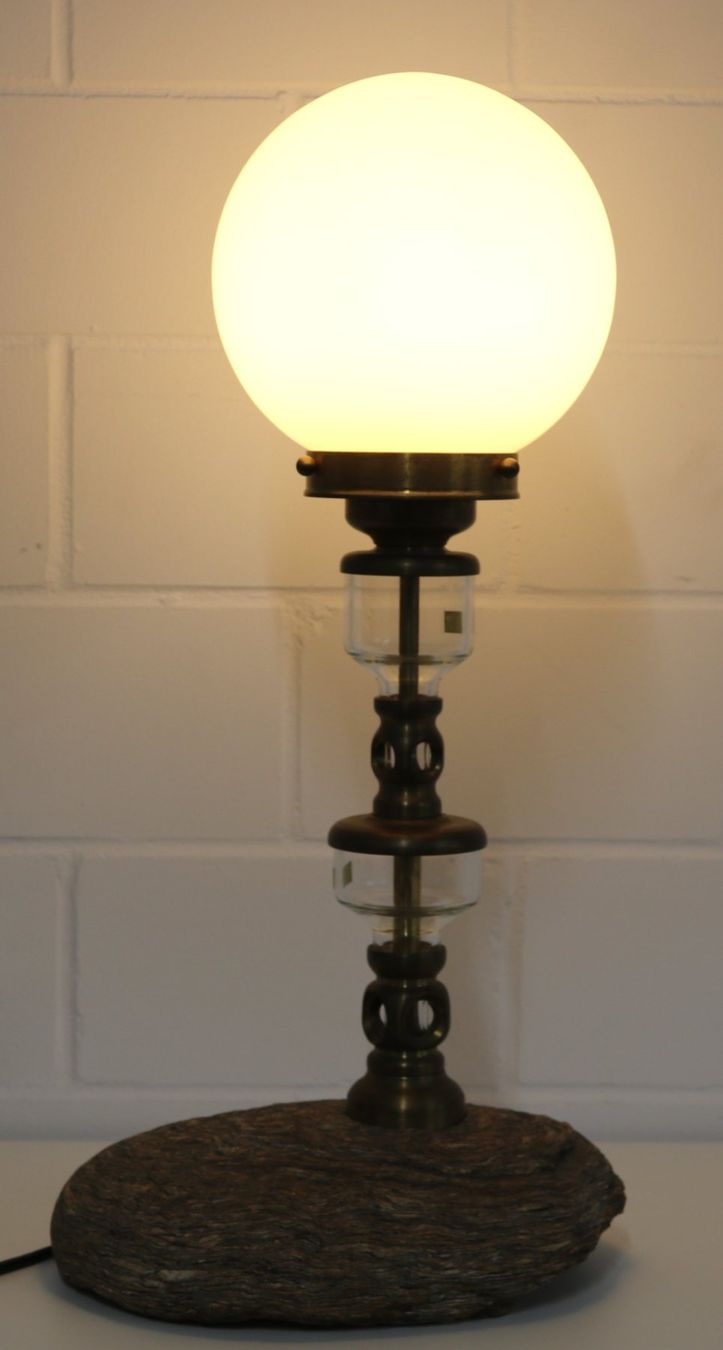 Lampade: Vintage Lampe auf Steinfuss – Usato da Volketswil venduto da brockipfannenstil 7