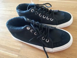 Sneaker Gr. 32
