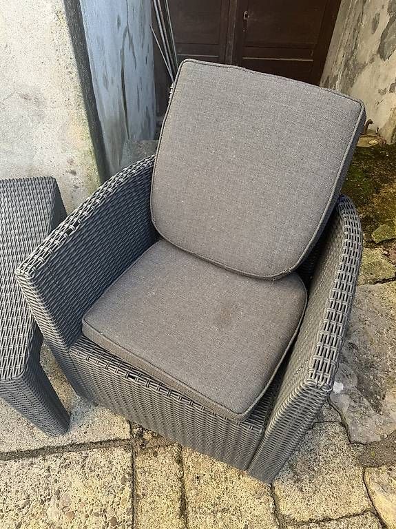 Sofas: Gartenlounge – Gebraucht aus Schinznach Dorf von HaRibOo_xD 1