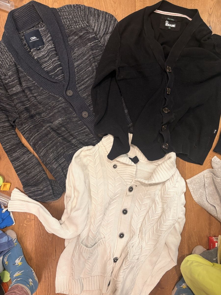 Calvin Klein Kleiderpakete: Cardigans im Set, Grösse M – Gebraucht aus Ennetbürgen von Hoblaschorsch