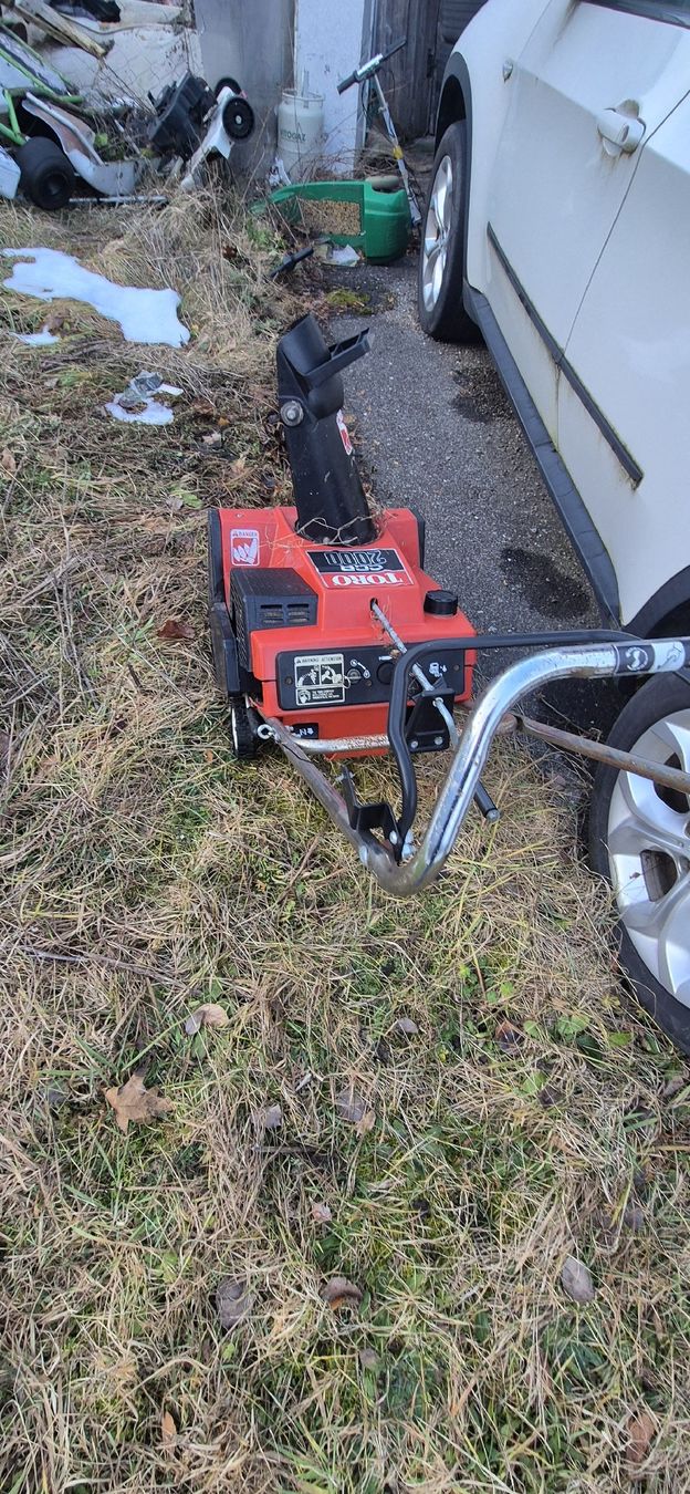 Toro Alle Maschinen: Toro CCR 2000 Schneefräse, gebraucht. – Gebraucht aus Netstal von rin_qm2x 1
