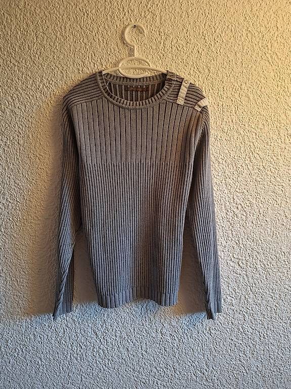 Pulls & Sweat-shirts: Sweatshirt/Pullover Grösse M – D'occasion à Belp par ced_y8hx