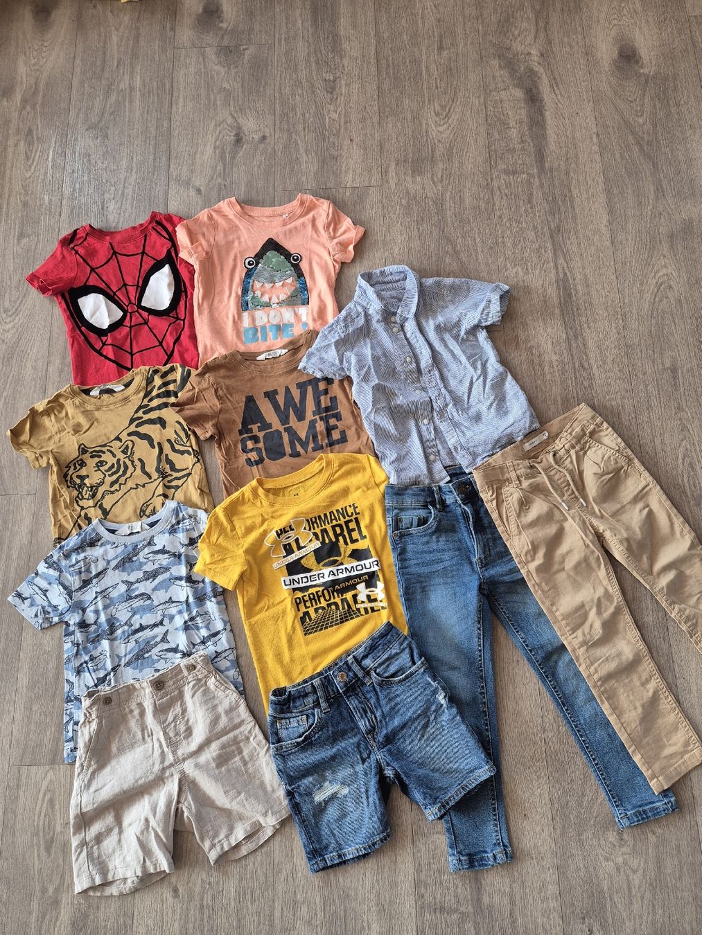 Lotti & Set di vestiti: Kleiderpacket Nike/ H&M / Underarmour/ name it – Usato da Seuzach venduto da Sarsura01 1