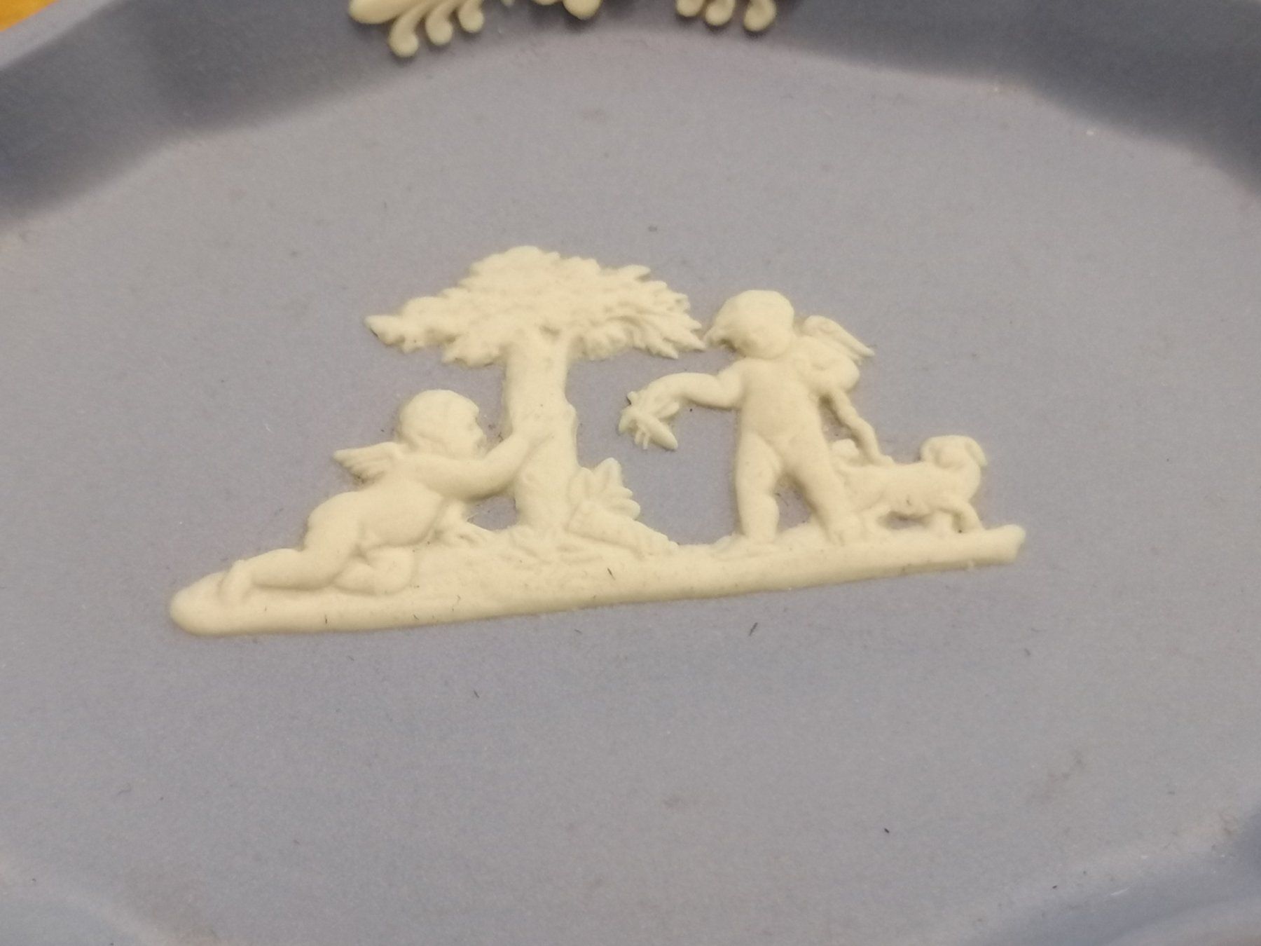 Wedgwood Piatti: Wedgwood Jasperware Schale / Teller – Usato da Basel venduto da vintagecollector 1