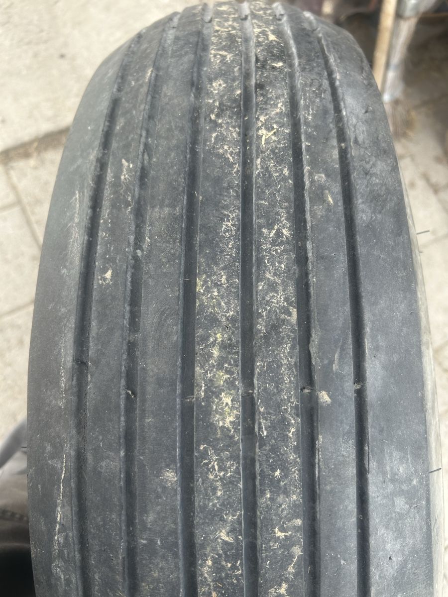 Pneus & Roues: Wagenräder – Défectueux à Zuzwil SG par DAWIME 3