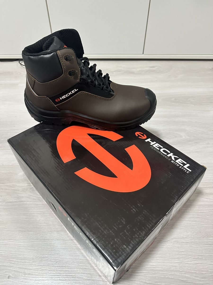 Scarpe da uomo: Heckel Brown Safety Boots - Size 43 – Nuovo e nell'imballaggio originale da FRIBOURG venduto da Oliveira94