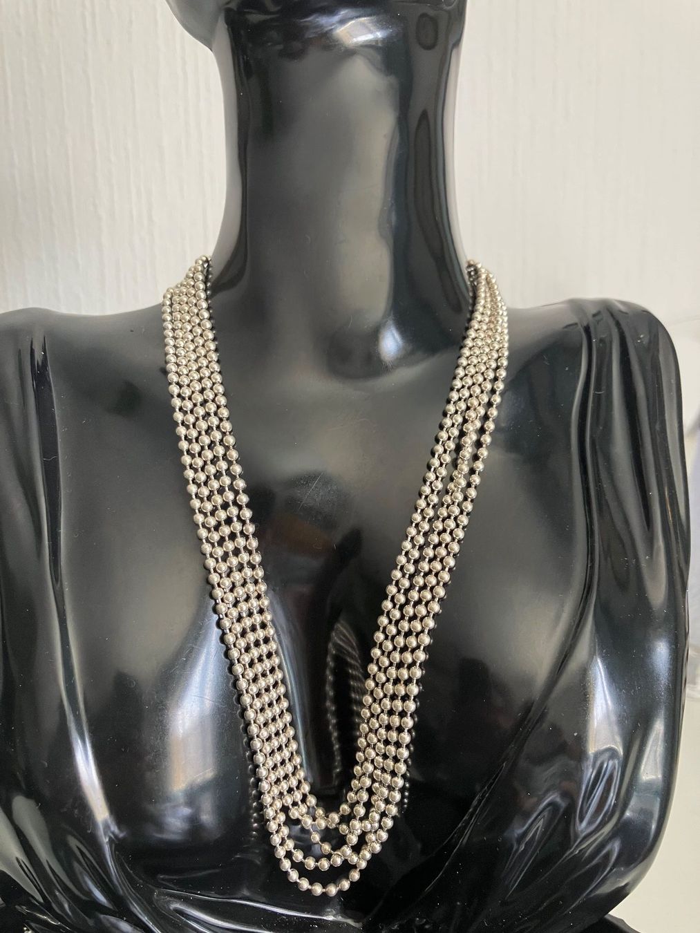 Catenine: Collier multirangs argenté - Élégant & Tendance actuelle! – Usato da Peseux venduto da Cresus27