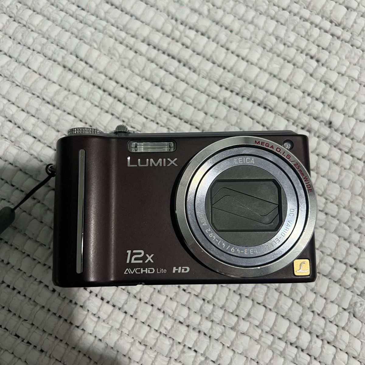 Panasonic Fotocamera: Panasonic Lumix DMC-TZ7 Digitalkamera – Usato da Unterkulm venduto da Sita013 8