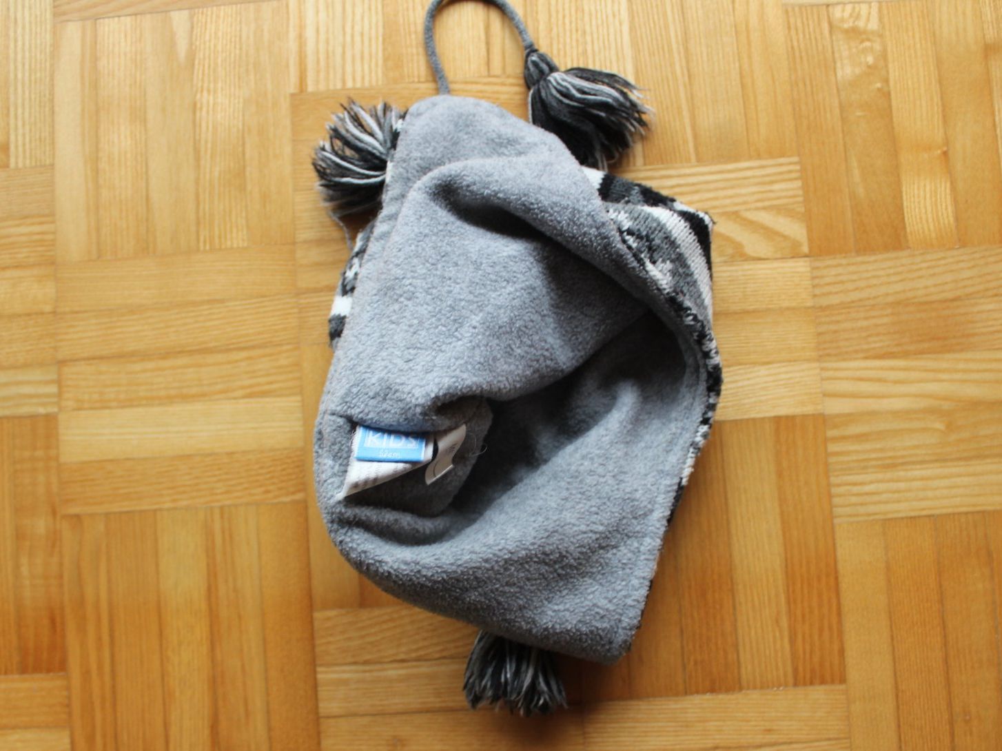 Lotti & Set di vestiti: Skipulli / Midlayer und Kappen 122/128 Trevolution Nike – Usato da Walliswil-Nbipp venduto da Speer516 2