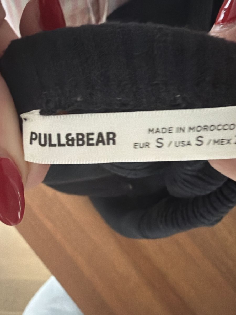 Pull&Bear Vestiti: Schwarzes Kleid – Nuovo (secondo la descrizione) da Dietikon venduto da me9_mh2j 1